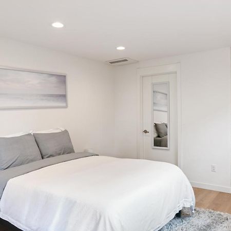 Modern Apartment Near Light Rail Seattle Bagian luar foto